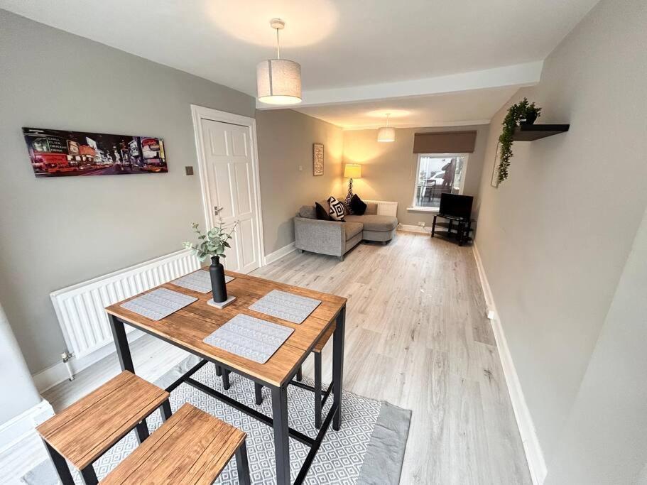 Snug Central Belfast Home, 2 Minutes From Ormeau Park! Kültér fotó